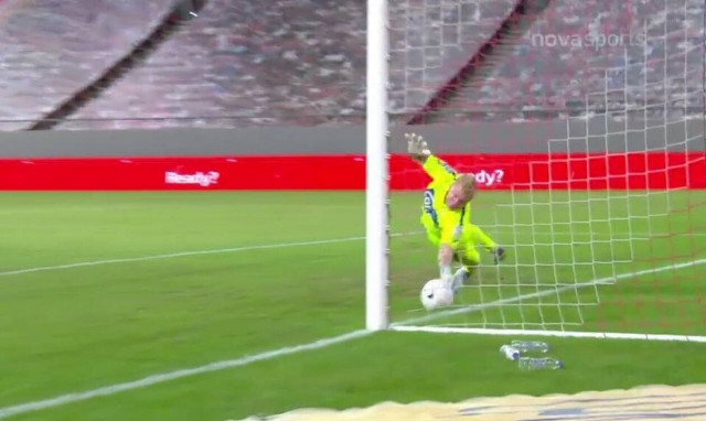 Super League: Τι έπιασε! - Οι πιο εντυπωσιακές αποκρούσεις (video)