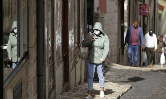 Κορονοϊός - Γαλλία: Έντονη ανησυχία - Αυξάνεται ο αριθμός των εισαγωγών στα νοσοκομεία 