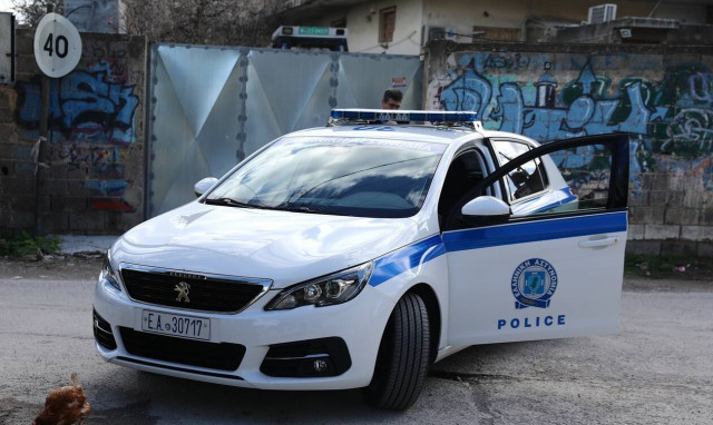 Θρίλερ στον Ασπρόπυργο: Βρέθηκε πτώμα γυναίκας σε βαλίτσα