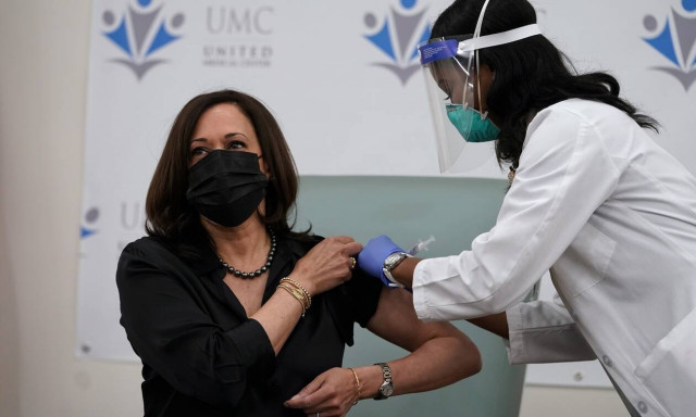 ΗΠΑ - Κορονοϊός: Εμβολιάστηκε η εκλεγμένη αντιπρόεδρος Κάμαλα Χάρις