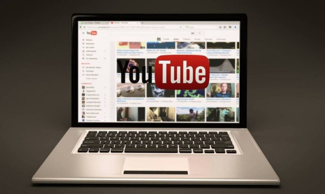 Κορονοϊός: Σε κώμα 30χρονη γνωστή YouTuber – Στην εντατική μετά τη γέννηση του παιδιού της