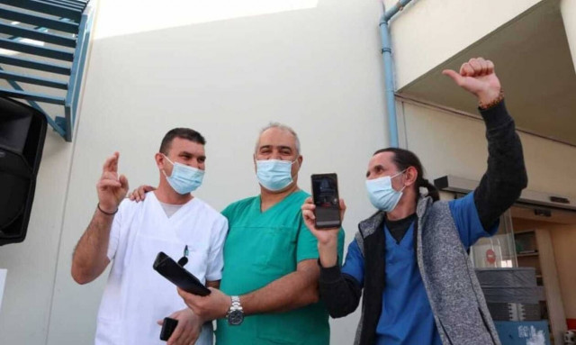 «Πάρτι έκπληξη» από Dj στα επείγοντα του Πανεπιστημιακού Νοσοκομείου Λάρισας