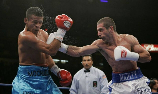 Survivor: Όταν ο Μιχάλης Αρναούτης… ξάπλωνε τους πάντες στα ρινγκ