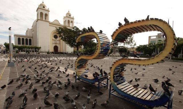 Κορονοϊός: Το Ελ Σαλβαδόρ ενέκρινε τη χρήση του εμβολίου της AstraZeneca      