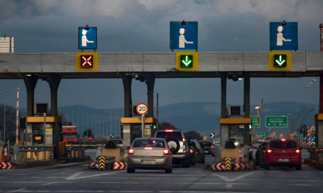 Διόδια - Νέες τιμές: Τι αλλάζει από την Πρωτοχρονιά σε τρεις αυτοκινητόδρομους