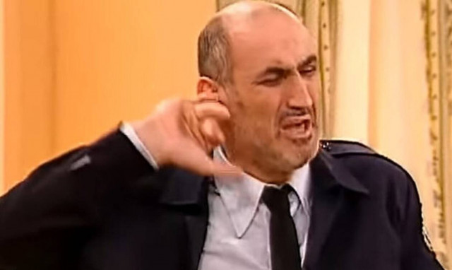 Θυμάσαι τον αστυνόμο Μπάμπουρα από το Κωνσταντίνου & Ελένης; Δες τον σήμερα