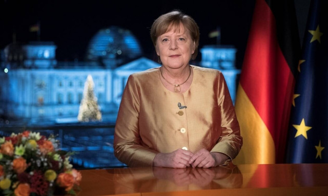 Συγκινητικό διάγγελμα Μέρκελ: Η Γερμανία δεν έχει ακόμη ξεπεράσει την «ιστορική κρίση» της πανδημίας