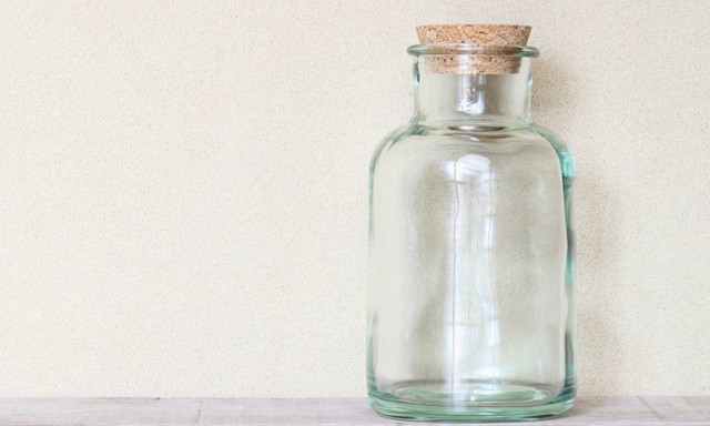 Έχετε ένα γυάλινο μπουκάλι και σιλικόνη; Να τι μπορείτε να φτιάξετε