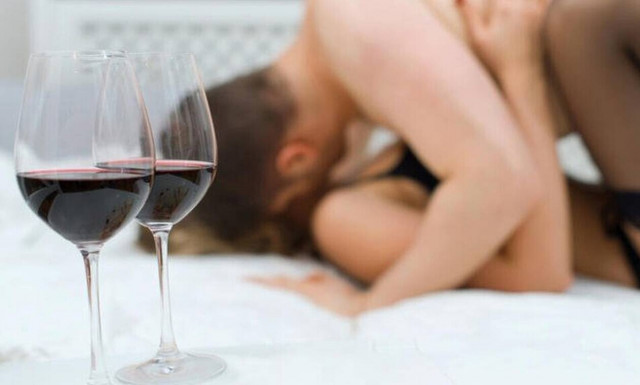Σεξ: Αυτό είναι το ποτό που ανεβάζει τη λίμπιντο