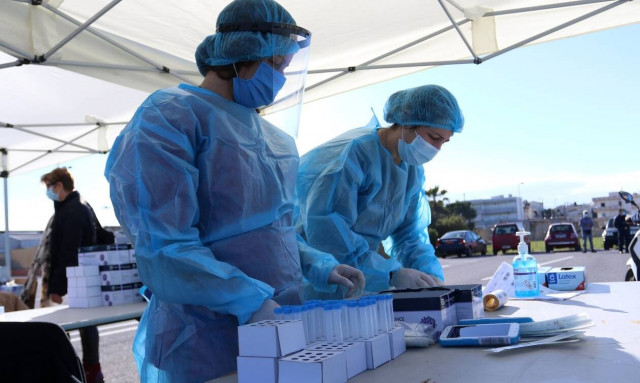 Κορονοϊός: Τόσα κρούσματα θα έχουμε στην Αττική στις 15 Ιανουαρίου