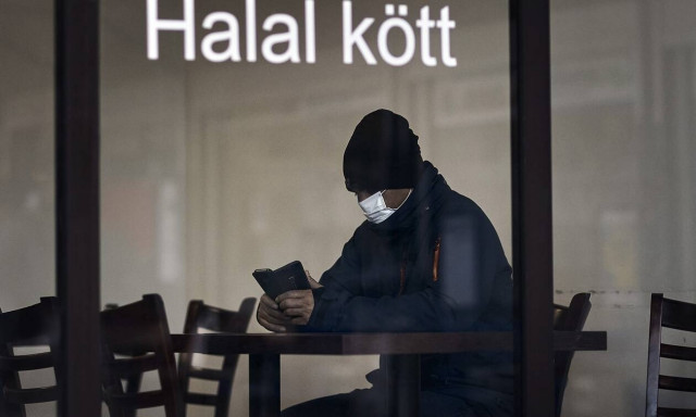 Coronaskam: Πώς ένας λαός στιγματίστηκε από την πανδημία...