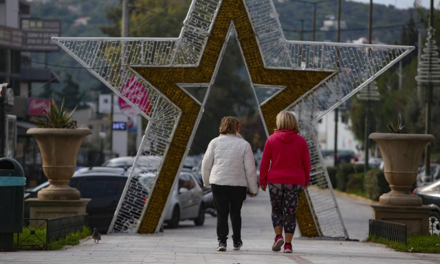 Κρούσματα σήμερα: Πρωτοχρονιά με αριθμούς που ανησυχούν - Με πόσα κρούσματα ανοίγει η Ελλάδα