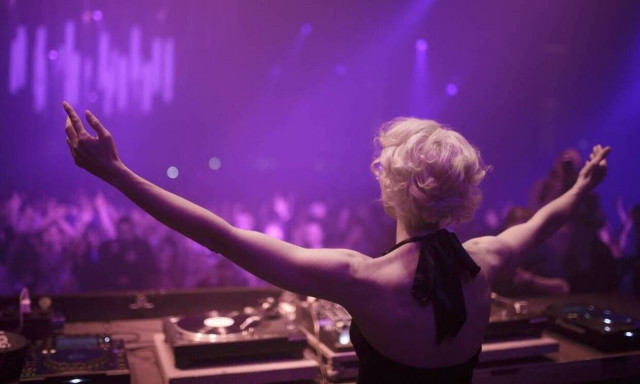 Κορονοϊός - Ισπανία: Η αστυνομία έβαλε τέλος σε ένα παράνομο ρέιβ πάρτι κοντά στη Βαρκελώνη