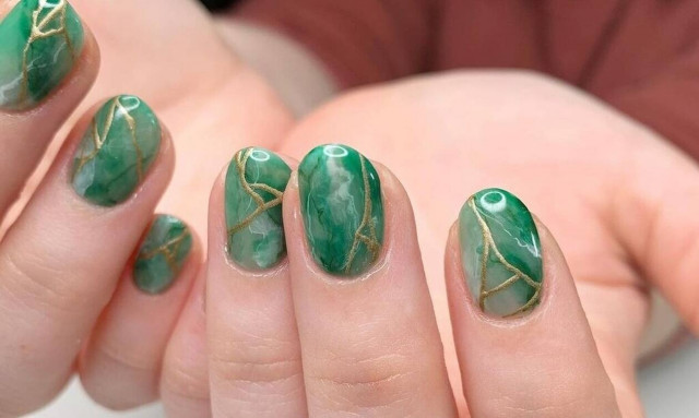 Saturday Nailspiration: Γιατί τα #KintsugiNails είναι το trend του 2021