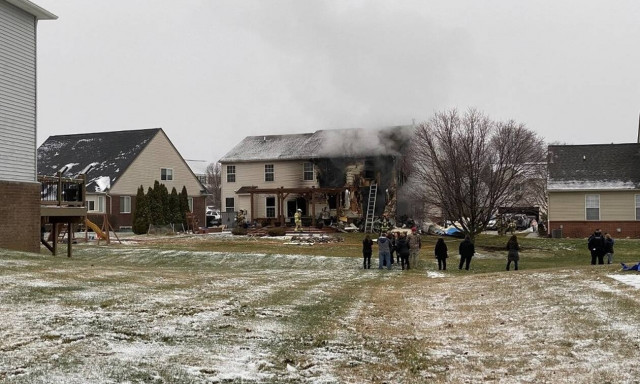 ΗΠΑ: Συντριβή αεροσκάφους σε σπίτι (videos)
