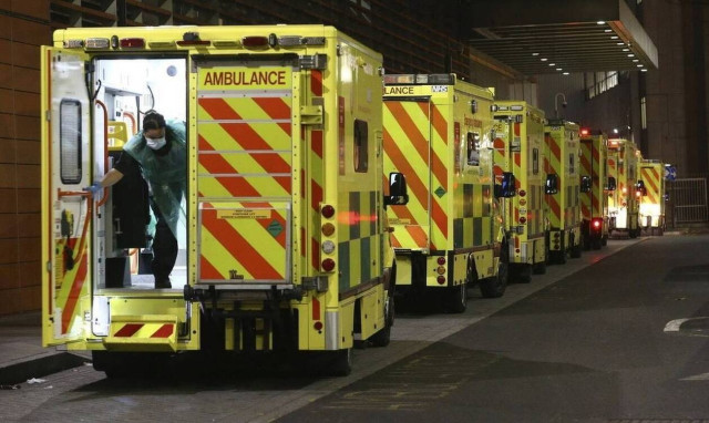 Βρετανία - Κορονοϊός: 54.990 νέα κρούσματα - 454 θάνατοι σε 24 ώρες