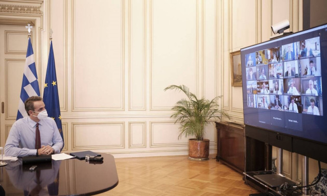 Προ των πυλών ο ανασχηματισμός - Η φυγή προς τα εμπρός και το restart