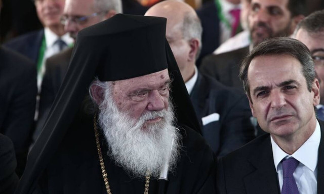 Εκκλησία – Κυβέρνηση: Από τη συναίνεση στη διένεξη – Κόντρα με αφορμή τα μέτρα για τα Θεοφάνεια