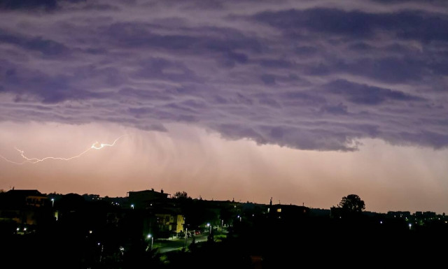 Καιρός - Έκτακτο δελτίο ΕΜΥ: Έντονα φαινόμενα τη Δευτέρα - Κίνδυνος για πλημμύρες