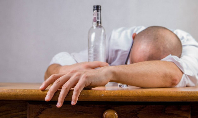 Χριστουγεννιάτικο μεθύσι: Άνδρας ήπιε τόσο πολύ που πήγε και άλλαξε το όνομά του! (pics)