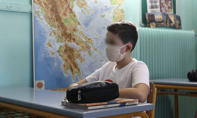 Άνοιγμα σχολείων: Νέα μέτρα και κλιμακωτό ωράριο – Σήμερα οι κρίσιμες αποφάσεις για τις 11 του μηνός