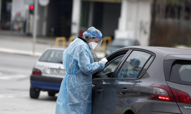 Κρούσματα σήμερα: Η ανακοίνωση του ΕΟΔΥ κρίνει την πορεία του lockdown