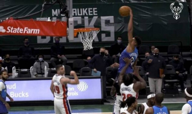 NBA – Γιάννης Αντετοκούνμπο: Διαστημικός Giannis με 43 πόντους και νίκη για τους Μιλγουόκι Μπακς