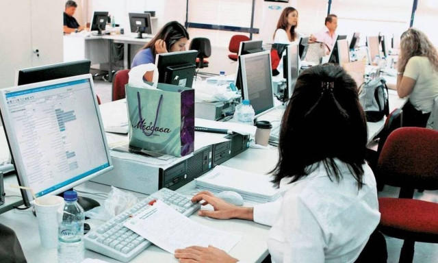 Στη σύνταξη το 2021: Δείτε πώς μπορείτε να βγείτε πριν από τα 62 ή 67 έτη 