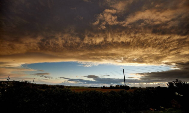 Καιρός: Υποχωρούν τα έντονα φαινόμενα - Πού θα σημειωθούν καταιγίδες τις επόμενες ώρες
