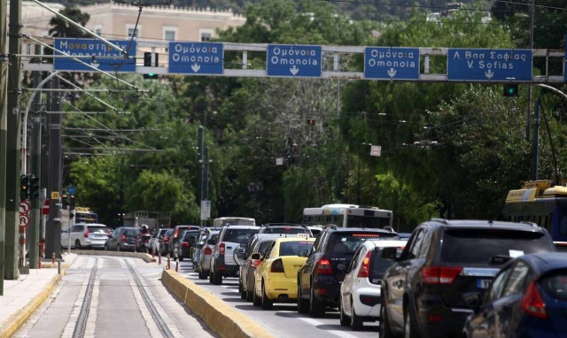 Lockdown: Πόσα άτομα επιτρέπονται στο αυτοκίνητο και ΙΧ τώρα - Νέες αλλαγές