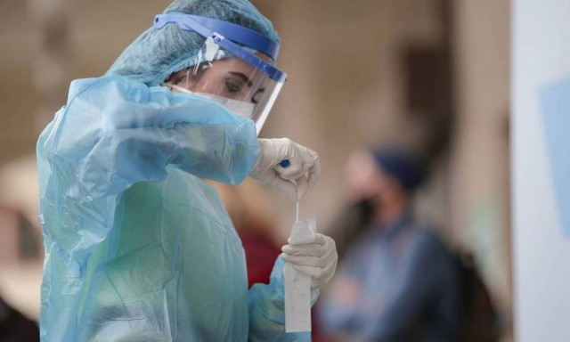 Κορονοϊός: «Καμπανάκι» Θωμαΐδη για αύξηση κρουσμάτων - Τα ρεβεγιόν εκτίναξαν το ιικό φορτίο