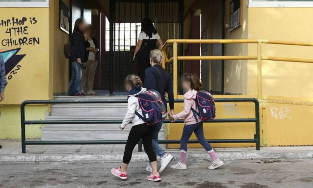 Κεραμέως: Ανοίγει η πλατφόρμα των τεστ για εκπαιδευτικούς – Προτεραιότητα και στους εμβολιασμούς