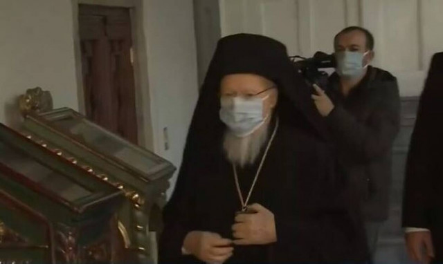 Θεοφάνεια: Πώς εορτάζονται στο Φανάρι και τη μακρινή Σκανδιναβία (video)