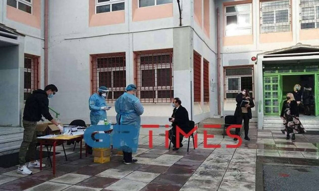 Κορονoϊός - Θεσσαλονίκη: Rapid τεστ στους εκπαιδευτικούς για τη μέγιστη ασφάλεια 