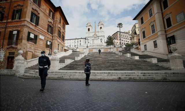 Καλπάζει ο κορονοϊός στην Ευρώπη: Τα κρούσματα ξεπέρασαν τα 25 εκατομμύρια 