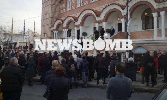 Κορονοϊός- Δερμιτζάκης: Φοβάμαι μην γίνει όλη η χώρα σαν τη Θεσσαλονίκη μετά τα Θεοφάνεια