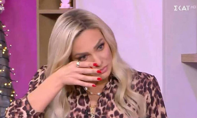 Ιωάννα Μαλέσκου: Ξέσπασε σε κλάματα ζωντανά στην εκπομπή (video)