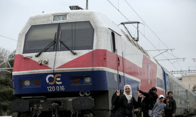 Συναγερμός στη Θήβα: Βρέθηκε πτώμα στις γραμμές του τρένου