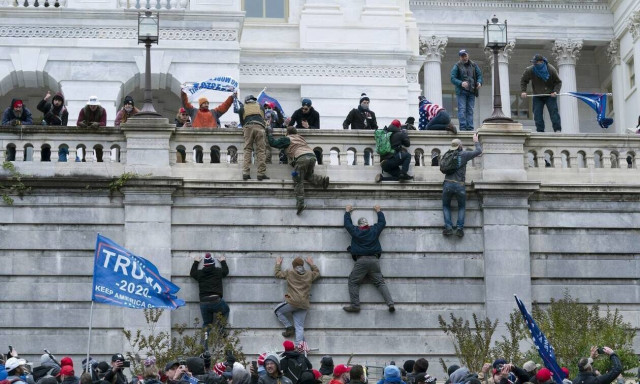 Εισβολή στο Καπιτώλιο: Αυτοί καταζητούνται - Κινδυνεύουν με φυλάκιση 10 ετών (pics)