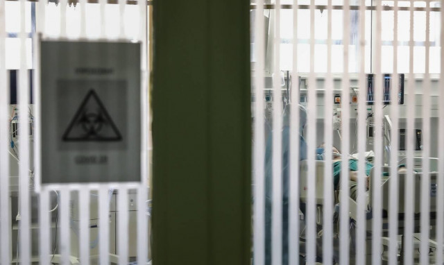 Η μάχη των ΜΕΘ στο νοσοκομείο «Γ. Παπανικολάου»: Εξήλθε το 62% των νοσηλευομένων, κατέληξε το 38%