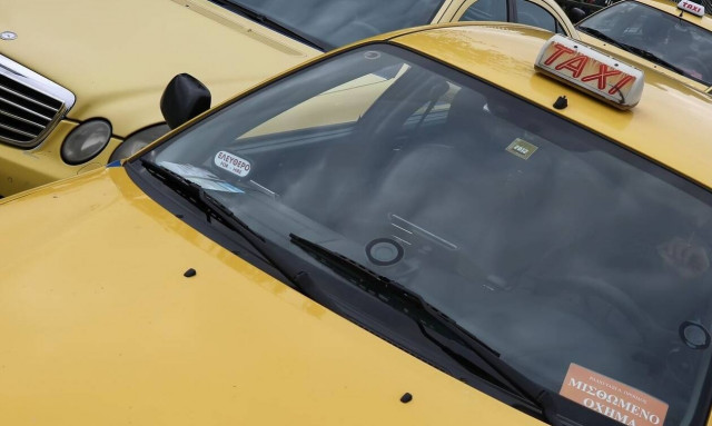 Τι έδειξε η έρευνα της ΕΛ.ΑΣ. για τη σφαίρα σε ταξί στο Μενίδι - Ακήρυχτος πόλεμος στη Δυτική Αττική