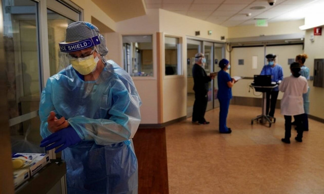 Κορονοϊός: 3.676 νέοι θάνατοι και νέο ρεκόρ κρουσμάτων στις ΗΠΑ