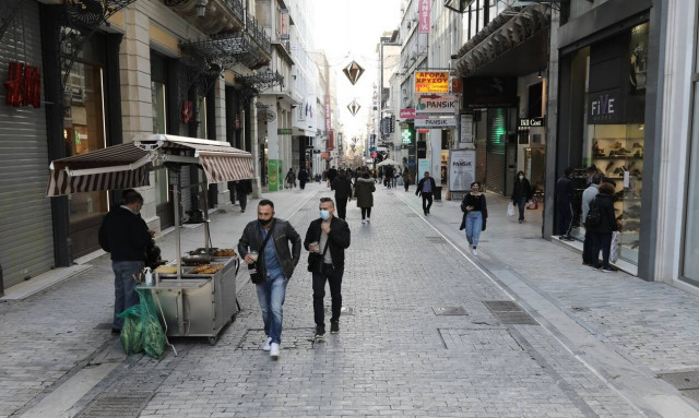 Κορονοϊός - Δερμιτζάκης: Να ανοίξουν όλες οι βαθμίδες των σχολείων και το click away