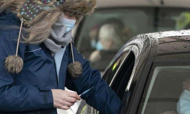 Ασταμάτητος ο κορονοϊός στη Βρετανία: 1.035 νέοι θάνατοι και 59.937 κρούσματα σε 24 ώρες