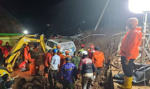 Τραγωδία: 11 νεκροί από κατολίσθηση - Δεκάδες αγνοούμενοι