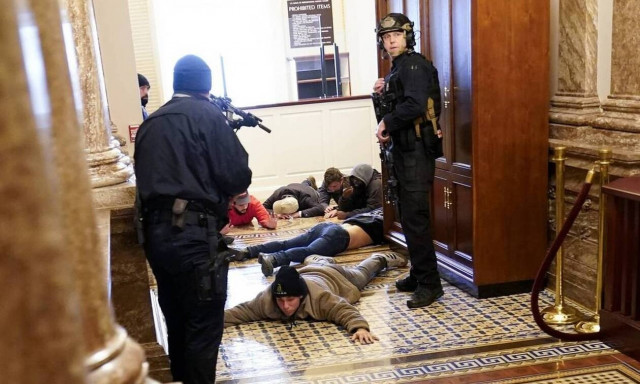 Ζοζέπ Μπορέλ: Διχασμένη η αμερικανική κοινωνία - Αδιανόητα τα γεγονότα στο Καπιτώλιο