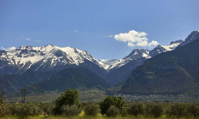 Καιρός: Από τους 28 βαθμούς στην ψυχρή εισβολή και τον ολικό παγετό - Πότε και πού θα χιονίσει