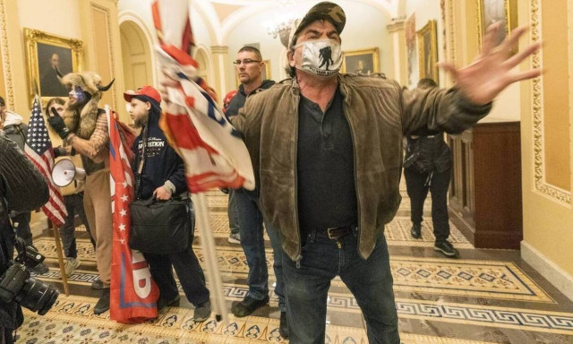 Έξαλλος ο Σβαρτσενέγκερ για την εισβολή στο Καπιτώλιο: Μου θύμισε τη Νύχτα των Κρυστάλλων των Ναζί
