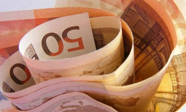 Μπαράζ πληρωμών: «Βρέχει» λεφτά τις επόμενες μέρες - Ποιοι πάνε ταμείο 