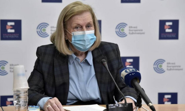 Θεοδωρίδου: Οι νεότεροι να βοηθήσουν τους ηλικιωμένους με τον εμβολιασμό - Τι ισχύει για τις εγκύους